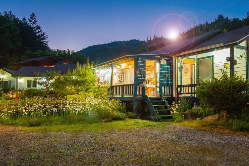 Pyeongchang Zermatt Pension Family, Couple Экстерьер фото