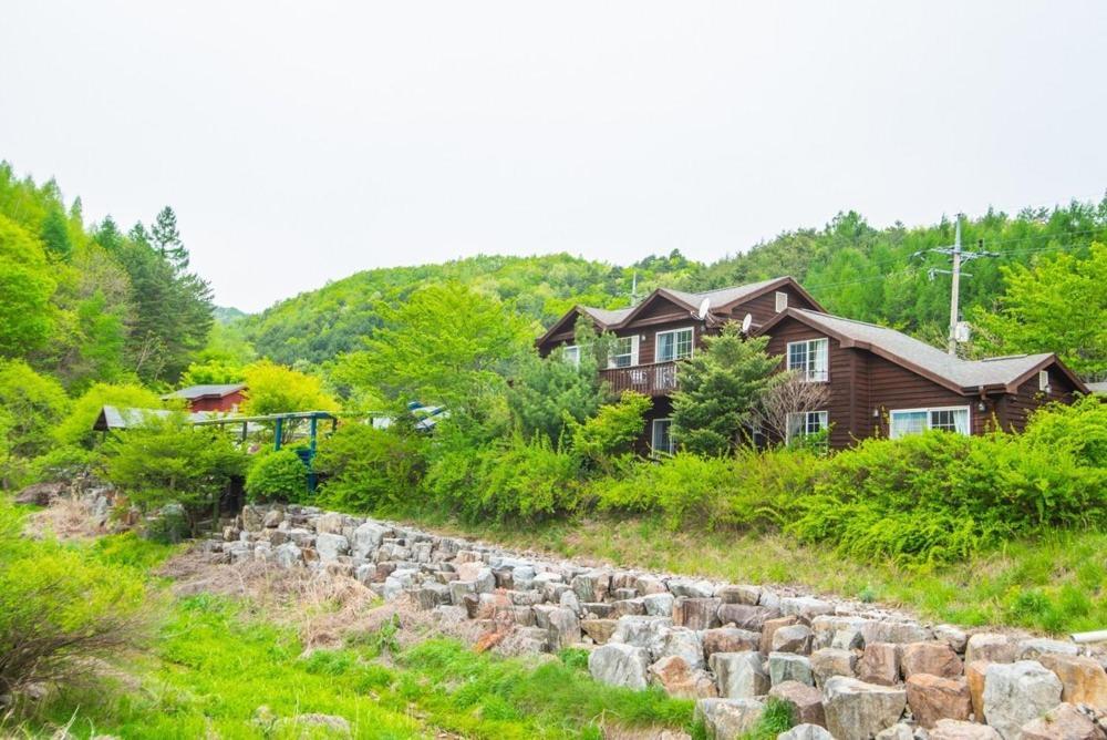 Pyeongchang Zermatt Pension Family, Couple Экстерьер фото